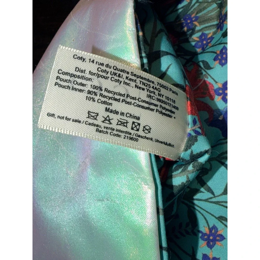 Gucci Beauty Iridescent Floral Makeup Pouch Green Pink Holographic Ribbon Clutch
